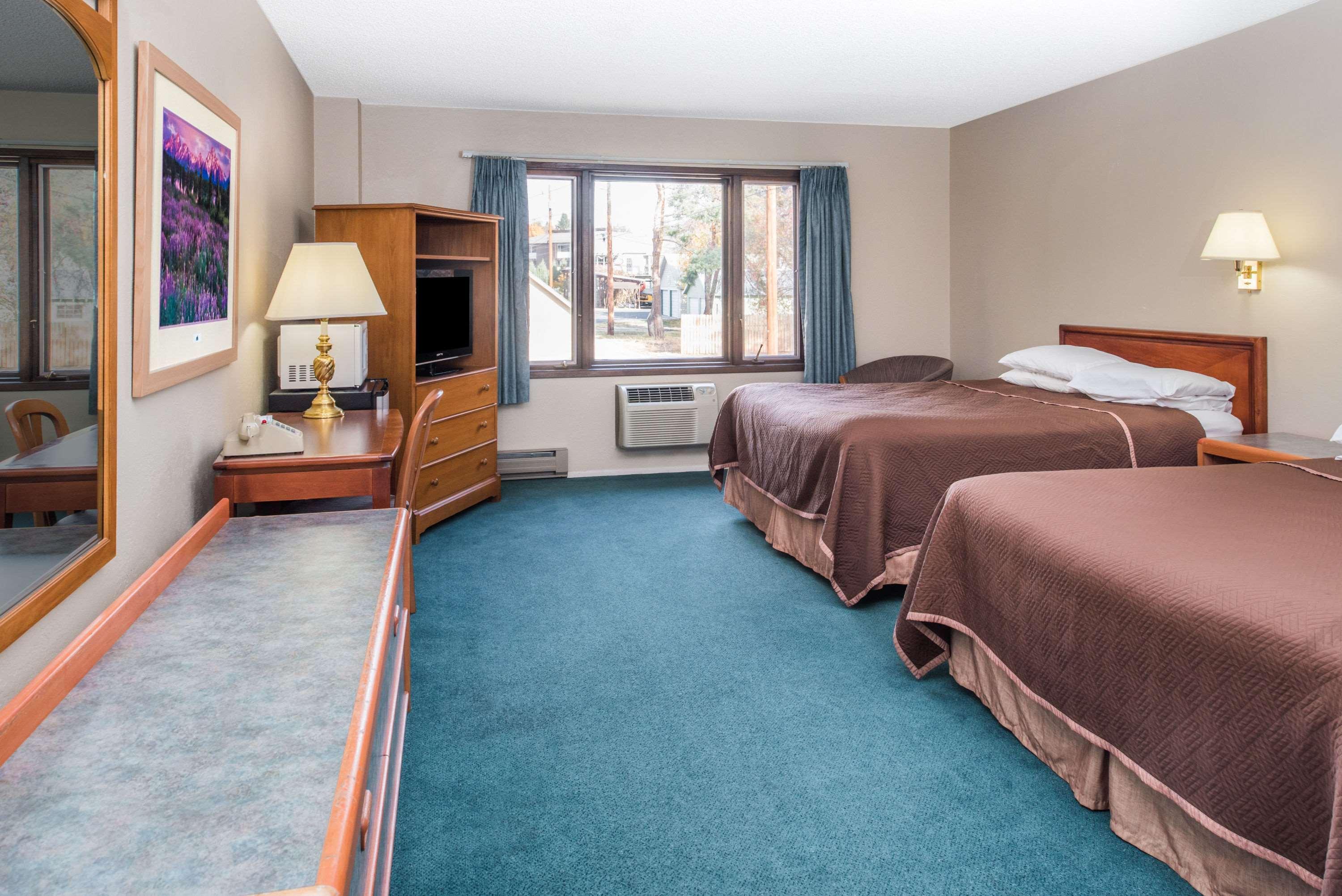 Travelodge By Wyndham Kalispell Exterior photo