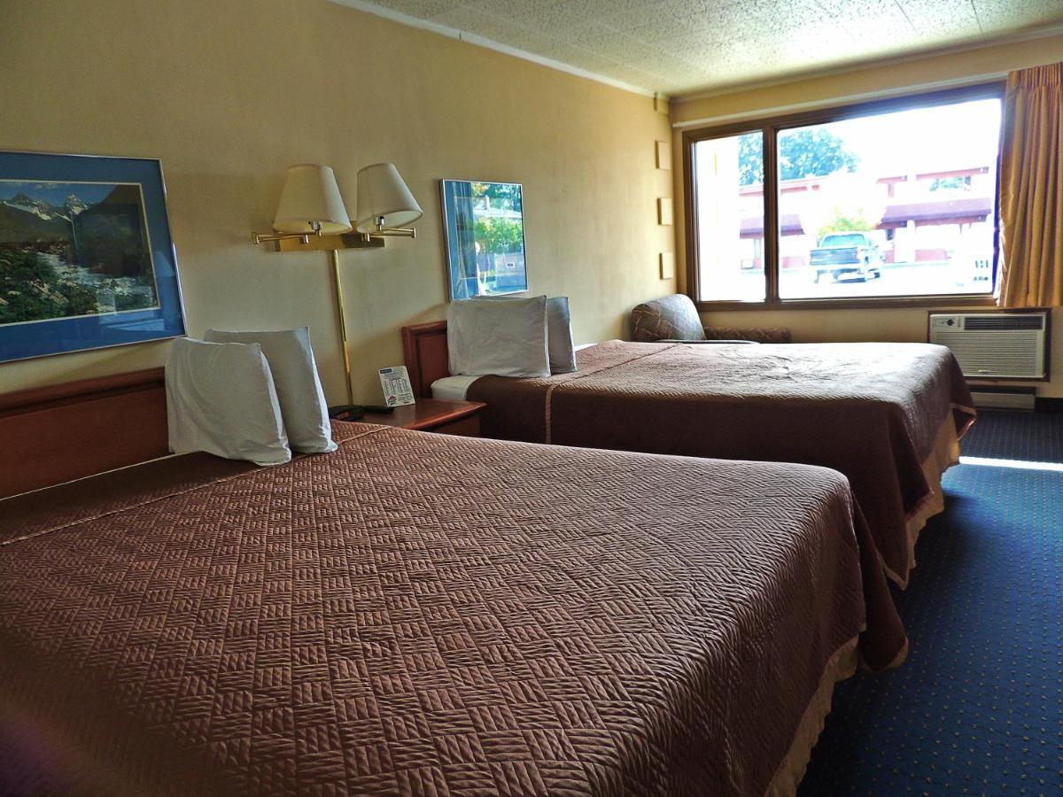 Travelodge By Wyndham Kalispell Room photo